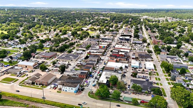 530 6th Street, West Des Moines, IA 50265
