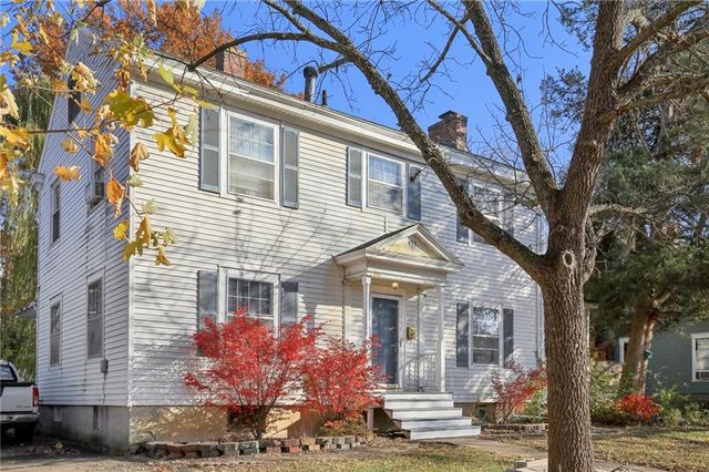 933 S Main Street, Ottawa, KS 66067