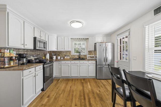 1392 Old Pleasant St, Bridgewater, MA 02324
