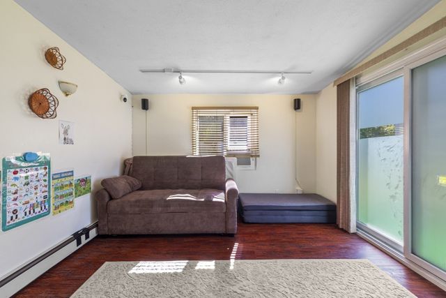 1392 Old Pleasant St, Bridgewater, MA 02324