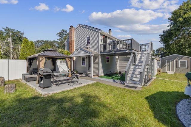 1392 Old Pleasant St, Bridgewater, MA 02324