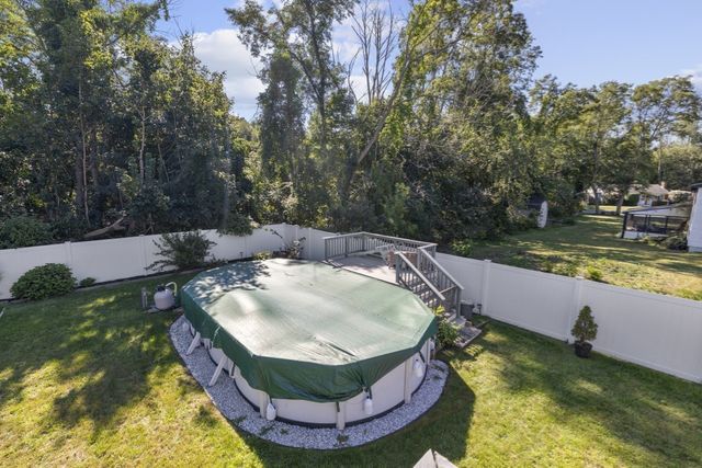 1392 Old Pleasant St, Bridgewater, MA 02324