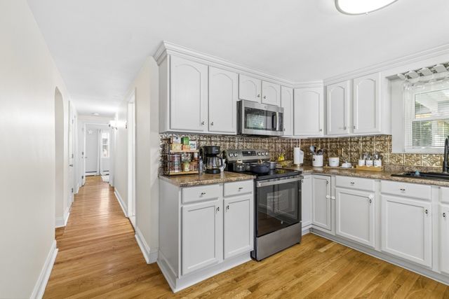 1392 Old Pleasant St, Bridgewater, MA 02324