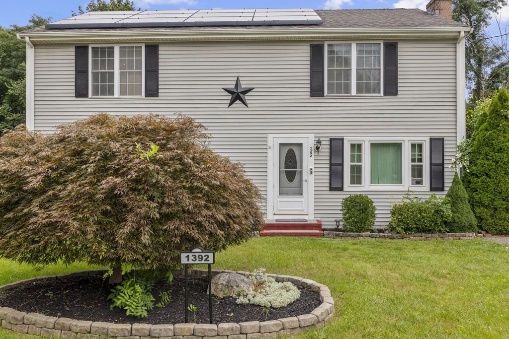 1392 Old Pleasant St, Bridgewater, MA 02324