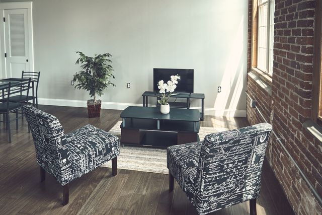 45 Summer 401, Leominster, MA 01453
