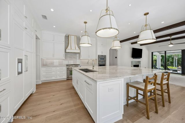 12375 GLEN KERNAN Parkway N, Jacksonville, FL 32224