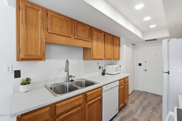 744 E North Lane 2, Phoenix, AZ 85020