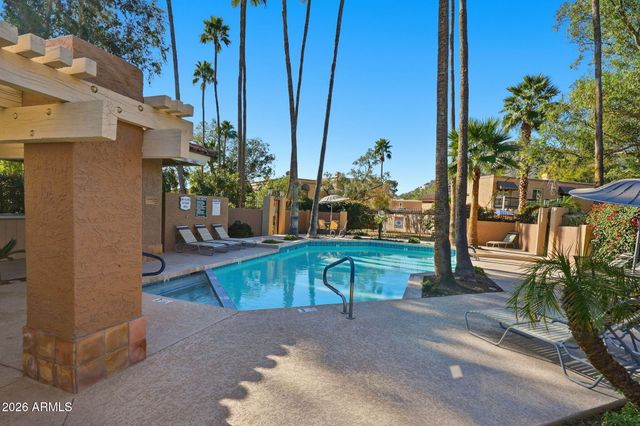 744 E North Lane 2, Phoenix, AZ 85020