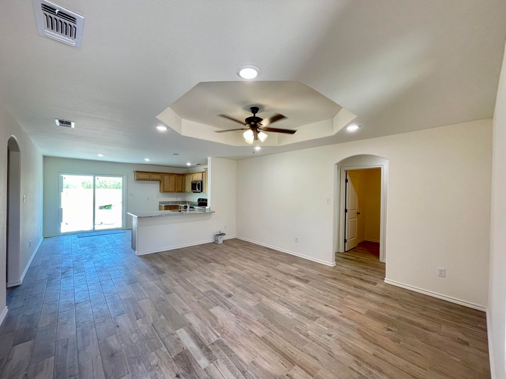 Image 2 of property listing at 3806 Crockett Street, San Angelo, TX 76903