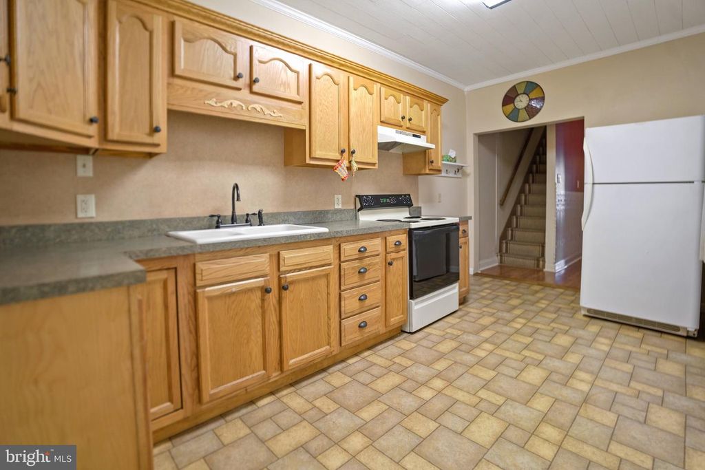 1527-1/2 DERRY ST, Harrisburg, PA 17104