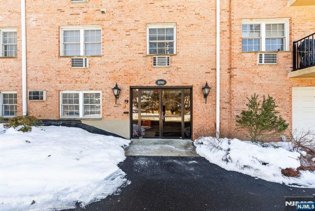550 Fairview Avenue 111, Westwood, NJ 07675