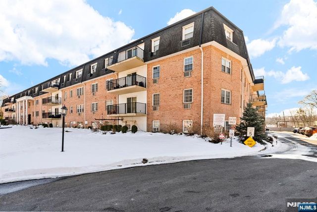 550 Fairview Avenue 111, Westwood, NJ 07675