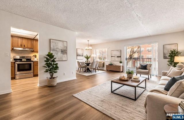 550 Fairview Avenue 111, Westwood, NJ 07675