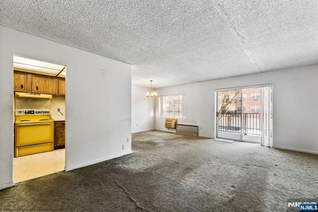 550 Fairview Avenue 111, Westwood, NJ 07675