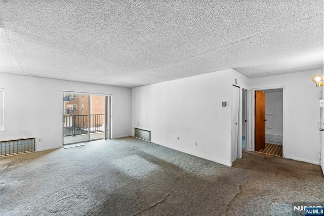 550 Fairview Avenue 111, Westwood, NJ 07675