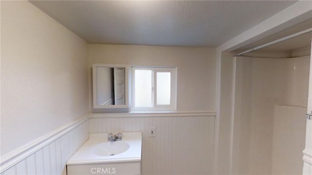 138 N Riverside Avenue, Rialto, CA 92376