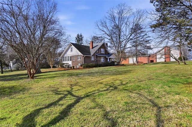 4635 Shattalon Drive, Winston-salem, NC 27106