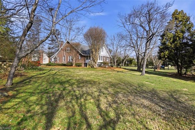 4635 Shattalon Drive, Winston-salem, NC 27106