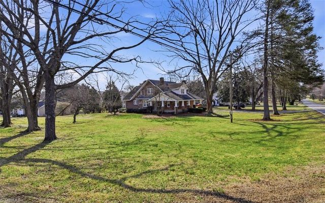 4635 Shattalon Drive, Winston-salem, NC 27106