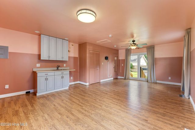 4109 Peachtree Avenue, Wilmington, NC 28403