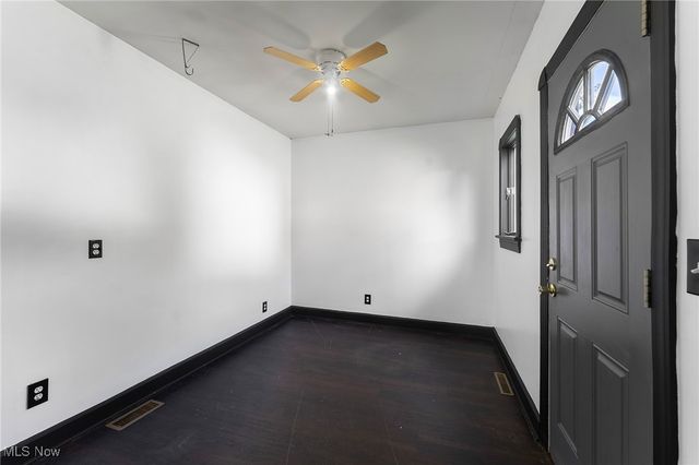 4038 Sunset Boulevard, Youngstown, OH 44512