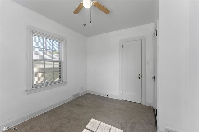 4038 Sunset Boulevard, Youngstown, OH 44512