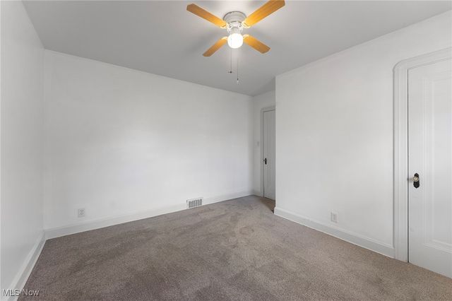 4038 Sunset Boulevard, Youngstown, OH 44512