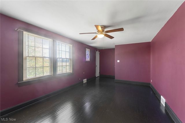 4038 Sunset Boulevard, Youngstown, OH 44512