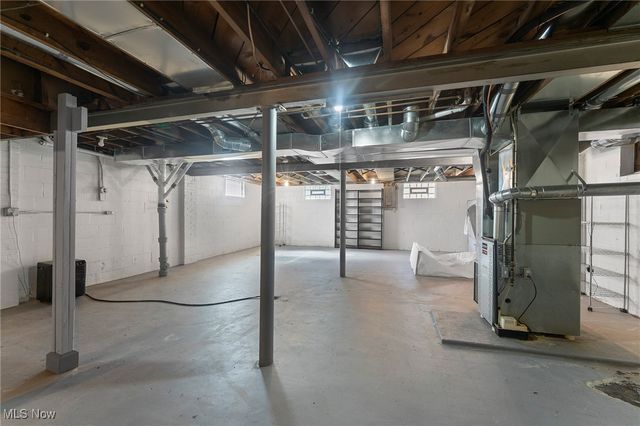 4038 Sunset Boulevard, Youngstown, OH 44512