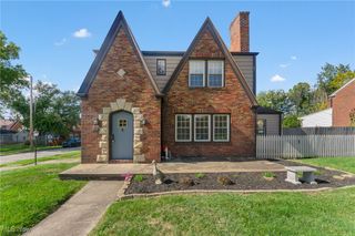 4038 Sunset Boulevard, Youngstown, OH 44512