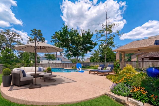115 N Winter Sunrise Circle, Tomball, TX 77375
