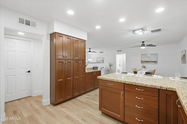 1023 W Carter Drive, Tempe, AZ 85282