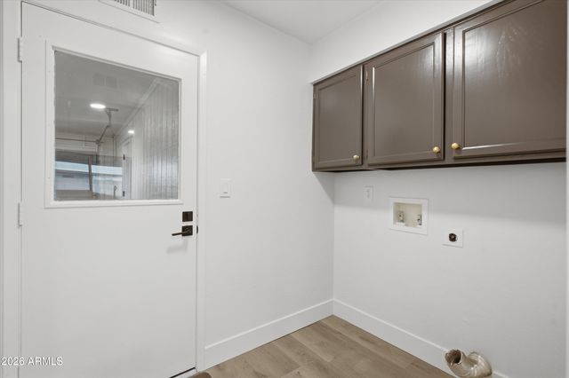 1023 W Carter Drive, Tempe, AZ 85282