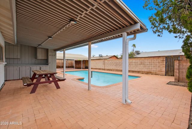 1023 W Carter Drive, Tempe, AZ 85282