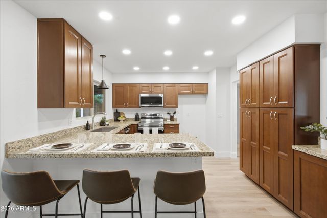 1023 W Carter Drive, Tempe, AZ 85282