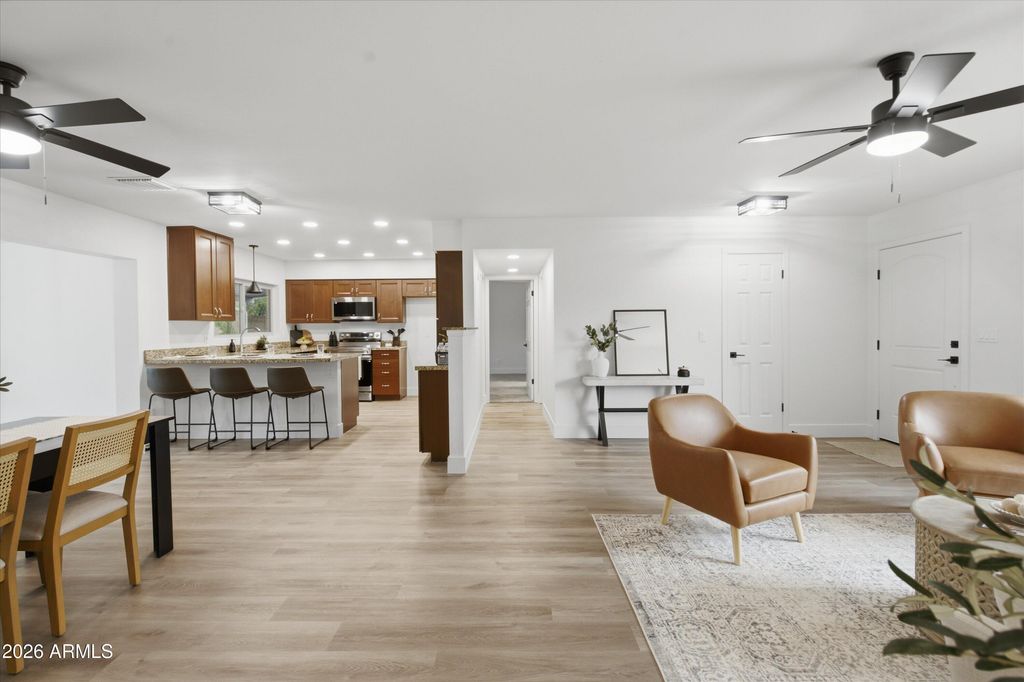 1023 W Carter Drive, Tempe, AZ 85282