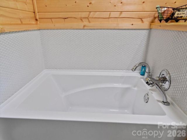 183 Mayfly Court, Spruce Pine, NC 28777