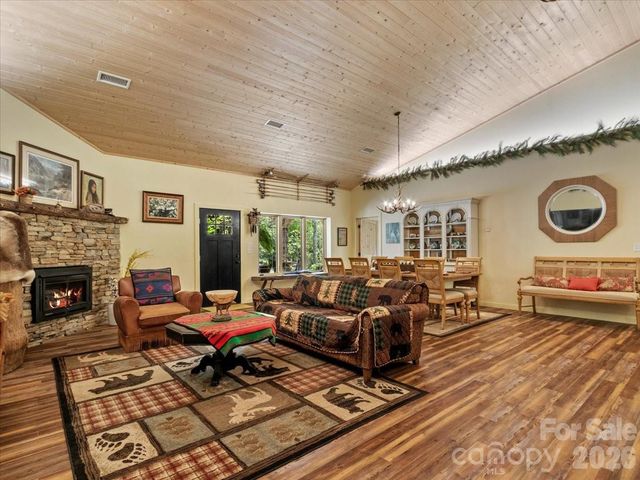 183 Mayfly Court, Spruce Pine, NC 28777