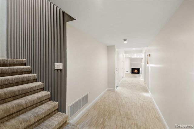 1756 Alexander Drive, Bloomfield Hills, MI 48302