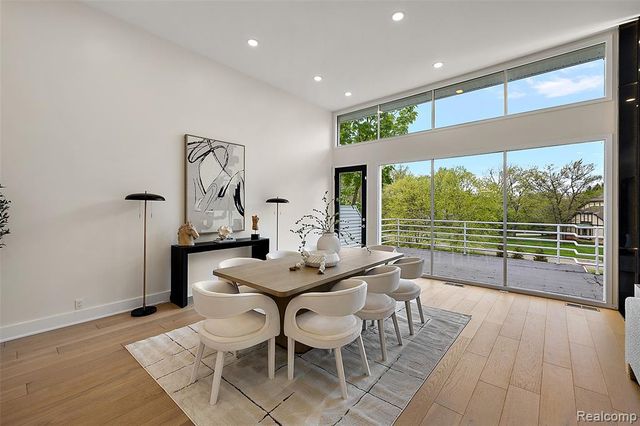 1756 Alexander Drive, Bloomfield Hills, MI 48302