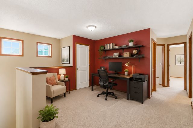 15655 60th Avenue N, Plymouth, MN 55446