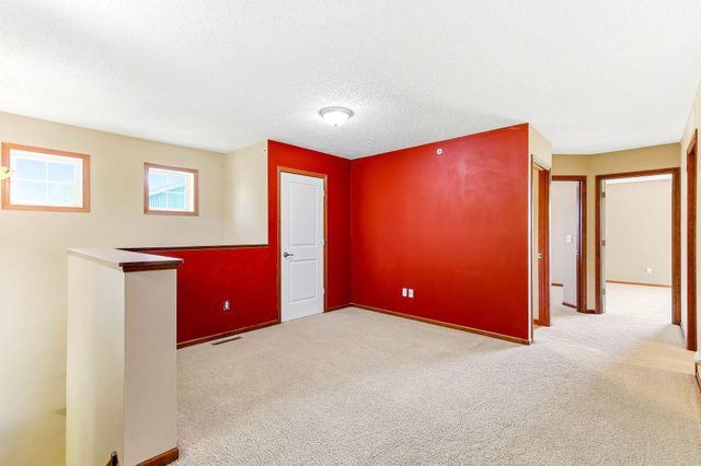15655 60th Avenue N, Plymouth, MN 55446