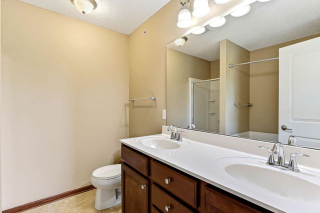 15655 60th Avenue N, Plymouth, MN 55446