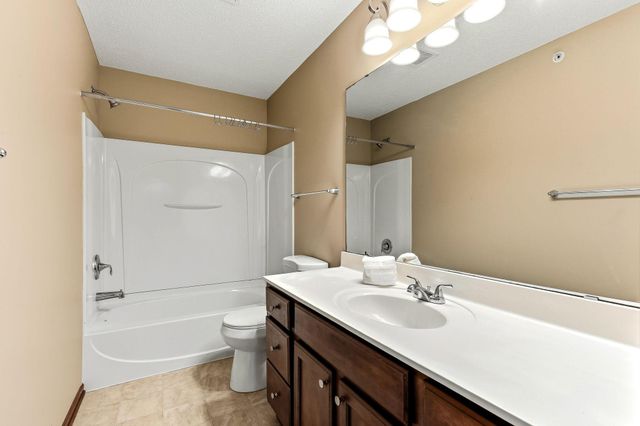 15655 60th Avenue N, Plymouth, MN 55446