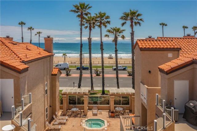 2000 Coast Hwy 309, Huntington Beach, CA 92648