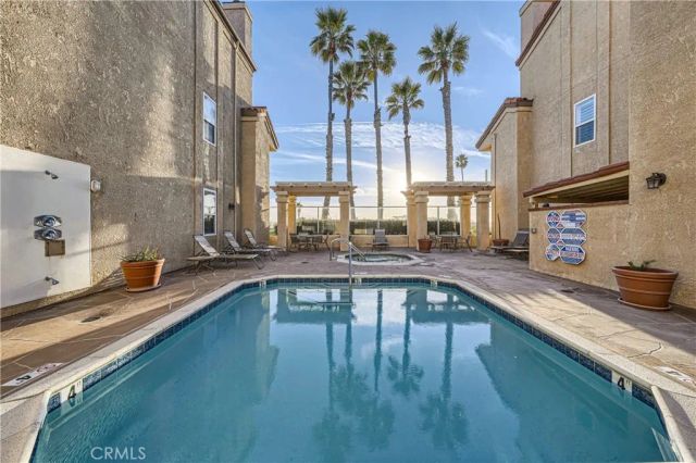 2000 Coast Hwy 309, Huntington Beach, CA 92648