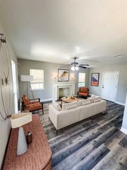 227 S Hampton Road, Dallas, TX 75208