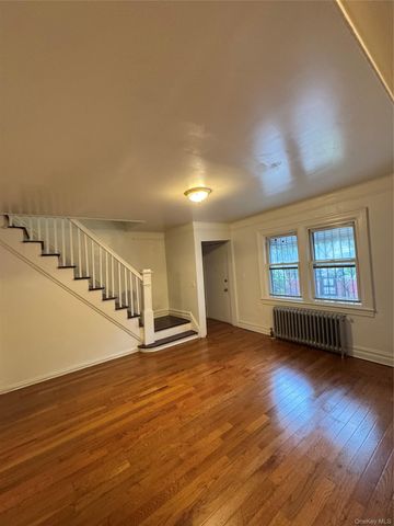 793 N Oak Drive, Bronx, NY 10467