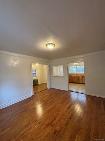 793 N Oak Drive, Bronx, NY 10467