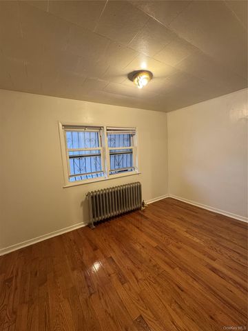 793 N Oak Drive, Bronx, NY 10467